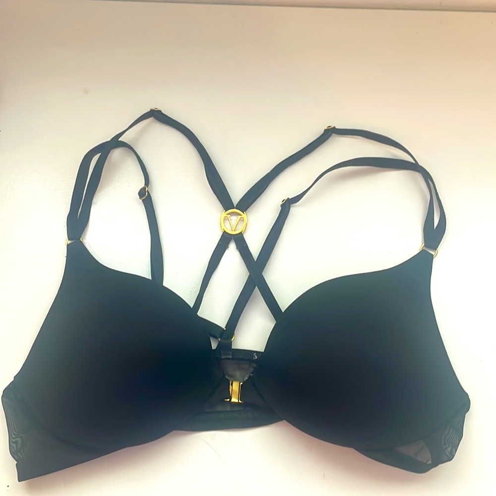 Victoria Secret strappy bra 34B